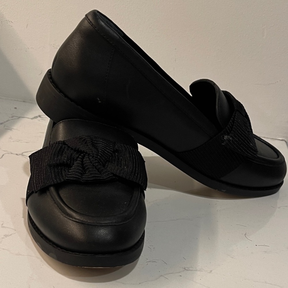 Quince Women's Classic Black Loafers - Picture 4 of 4